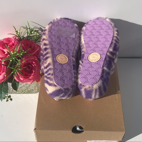 UGG Fluff Yeah Slide Zebra - Picture 10 of 13